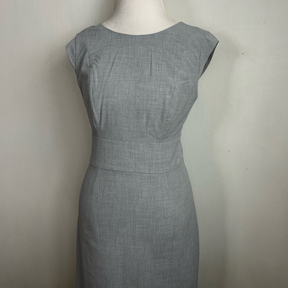 classic grey sheath dress - Picture 4 of 11